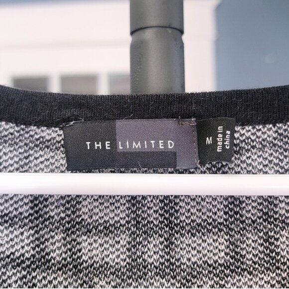 The Limited Black & White Sweater | Size: Med - Picture 5 of 8